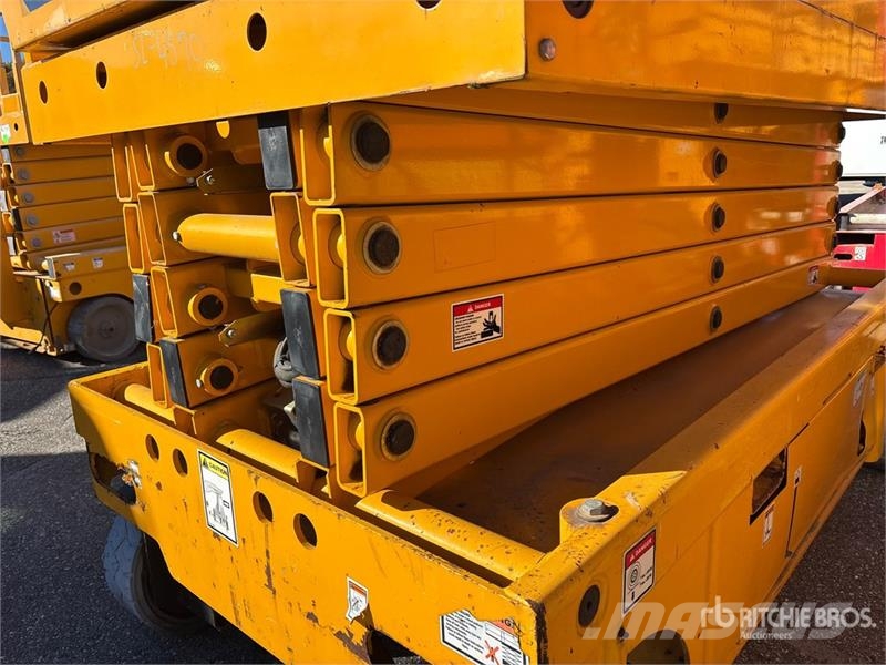 Haulotte 3347E Electric Scissor Lift (Inoperable) Elevadores de tesoura