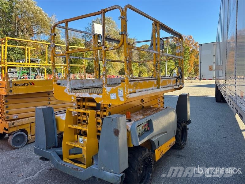 Haulotte 3368RT 4x4 Diesel Scissor Lift (Inoperable) 가위형 리프트