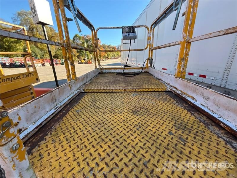 Haulotte 3368RT 4x4 Diesel Scissor Lift (Inoperable) 가위형 리프트