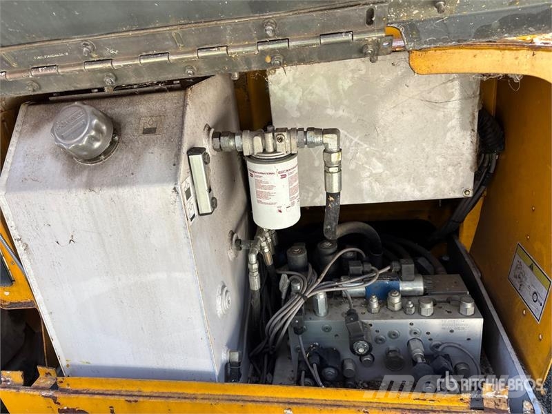 Haulotte 3368RT 4x4 Diesel Scissor Lift (Inoperable) 가위형 리프트