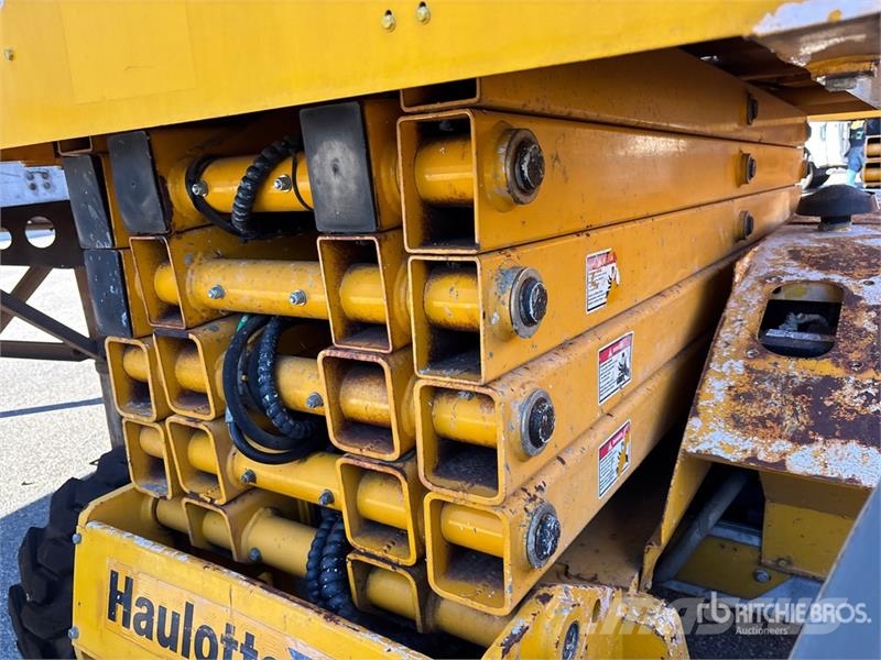 Haulotte 3368RT 4x4 Diesel Scissor Lift (Inoperable) 가위형 리프트