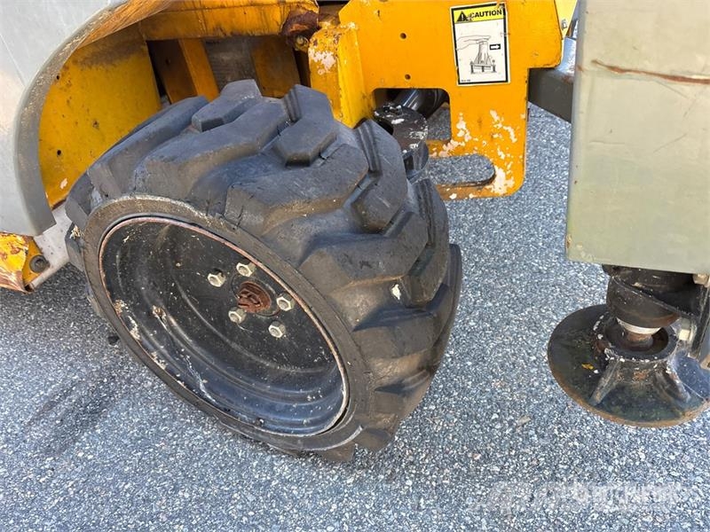 Haulotte 3368RT 4x4 Diesel Scissor Lift (Inoperable) 가위형 리프트