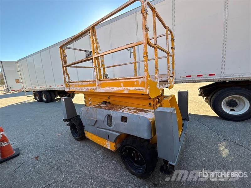 Haulotte 3368RT 4x4 Diesel Scissor Lift (Inoperable) 가위형 리프트