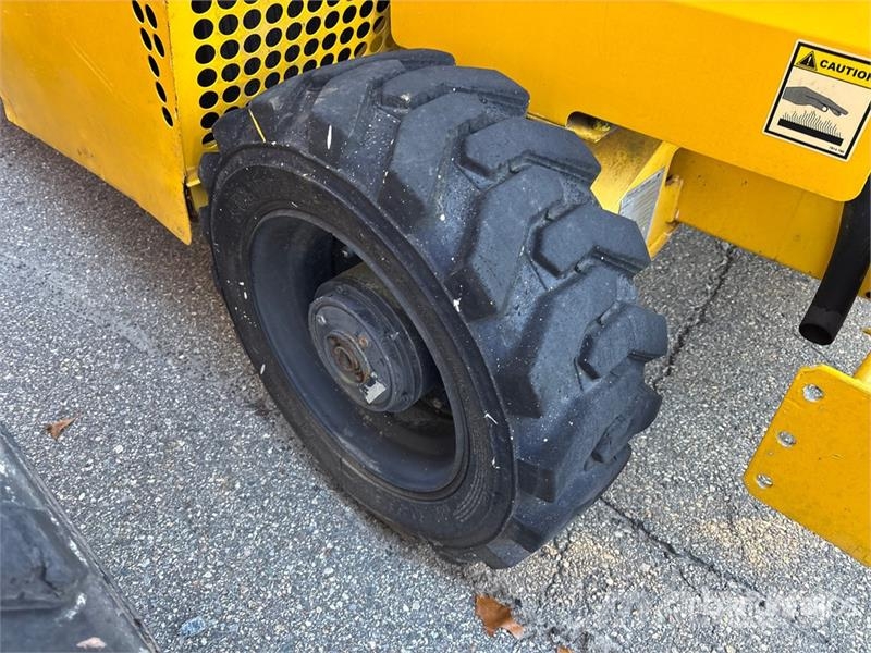 Haulotte HS3388RT 4x4 Gasoline Scissor Lift (Inoperable) رافعات مقصية الشكل