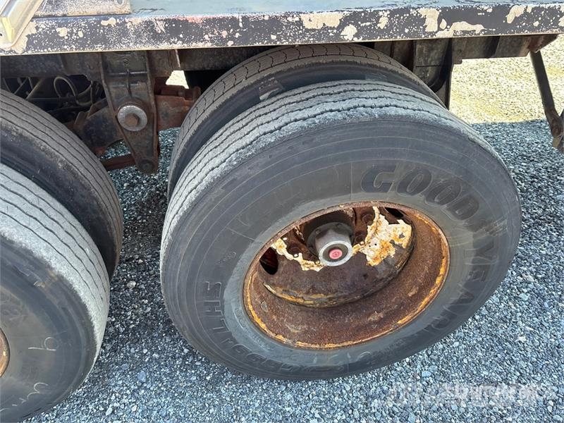 Heil 8000 gal T/A Tanker Trailer Przyczepy cysterny
