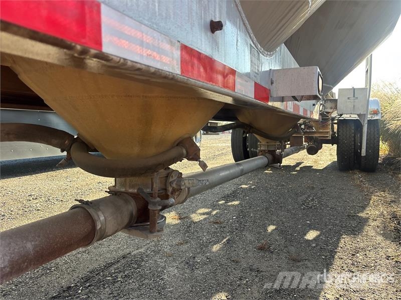 Heli 1000 cft T/A T/A Pneumatic Bulk Trailer その他トレーラー