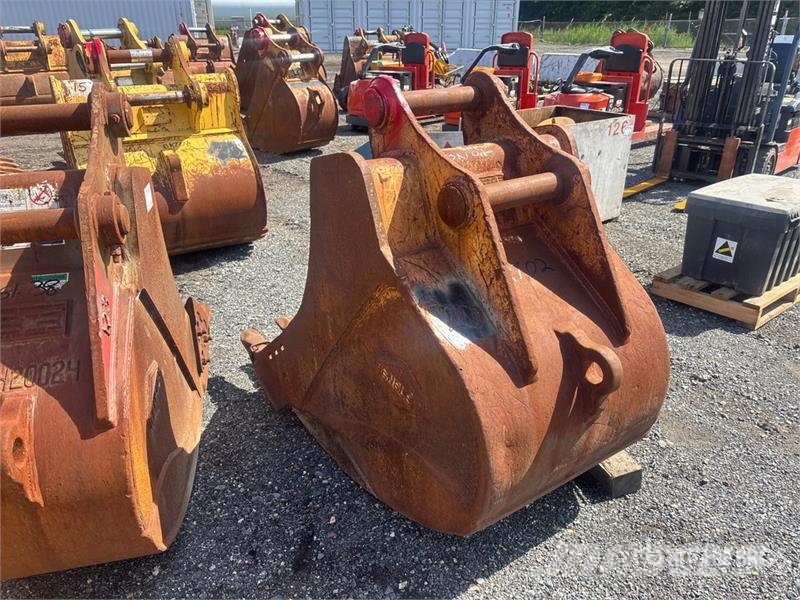 Hensley 36 in Digging Excavator Bucket - Fits Komatsu Baldes