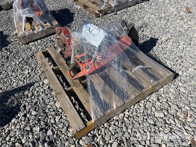 Hilti of (2) Hilti DSH700X14 & Husqvarna K970 Concrete S Outros Florestal
