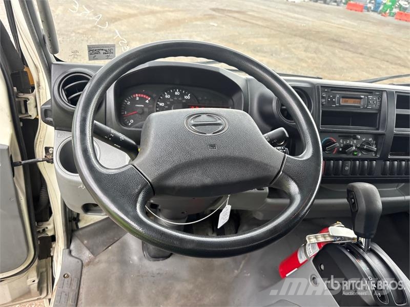 Hino 155 4x2 Van Truck 탑차 트럭