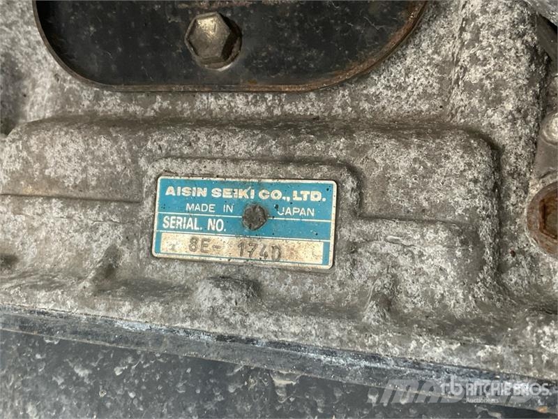 Hino 155 4x2 Van Truck Camiones caja cerrada