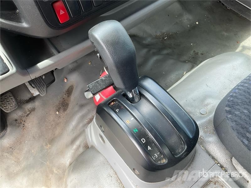 Hino 155 4x2 Van Truck Camiones caja cerrada