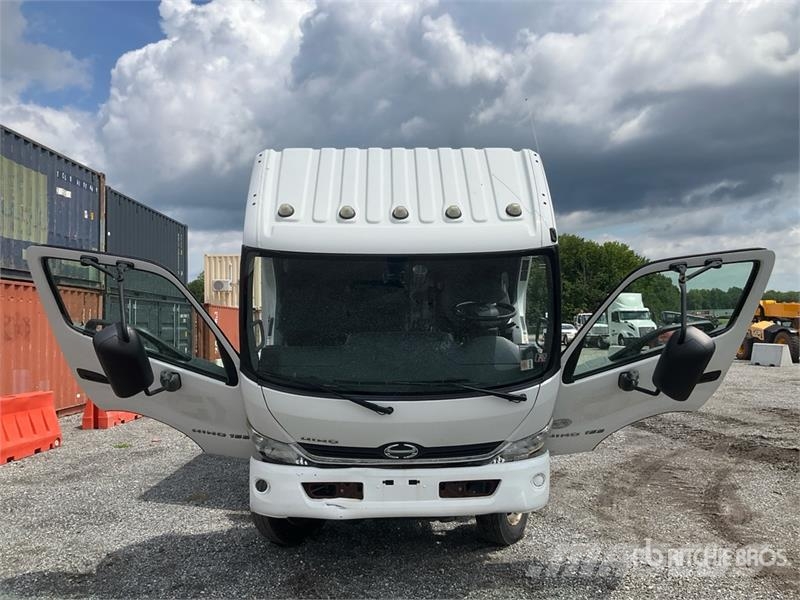 Hino 155 4x2 Van Truck Camiones caja cerrada