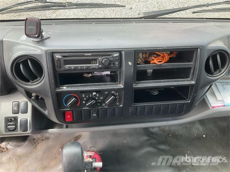 Hino 155 4x2 Van Truck Camiones caja cerrada