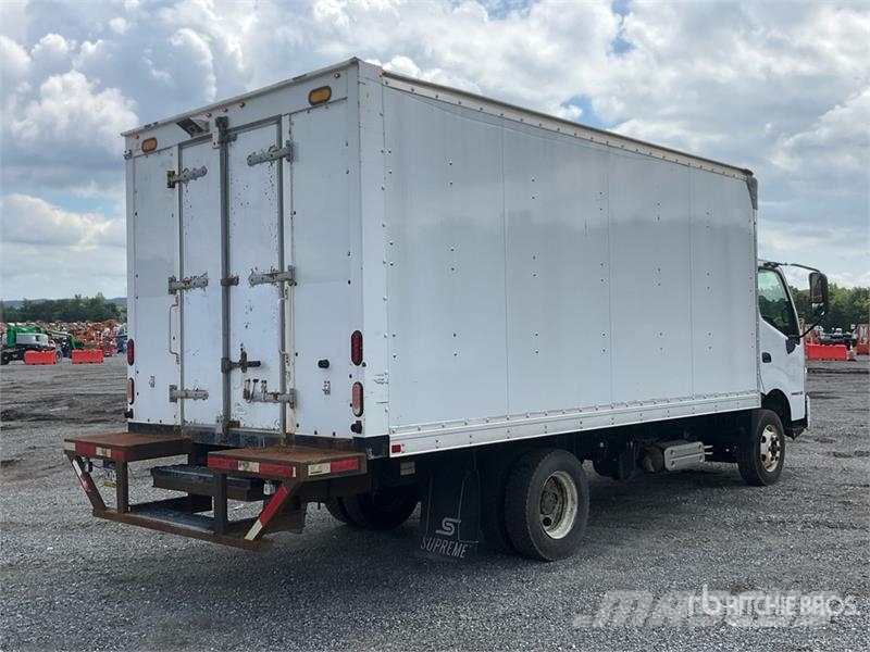 Hino 155 4x2 Van Truck Camiones caja cerrada