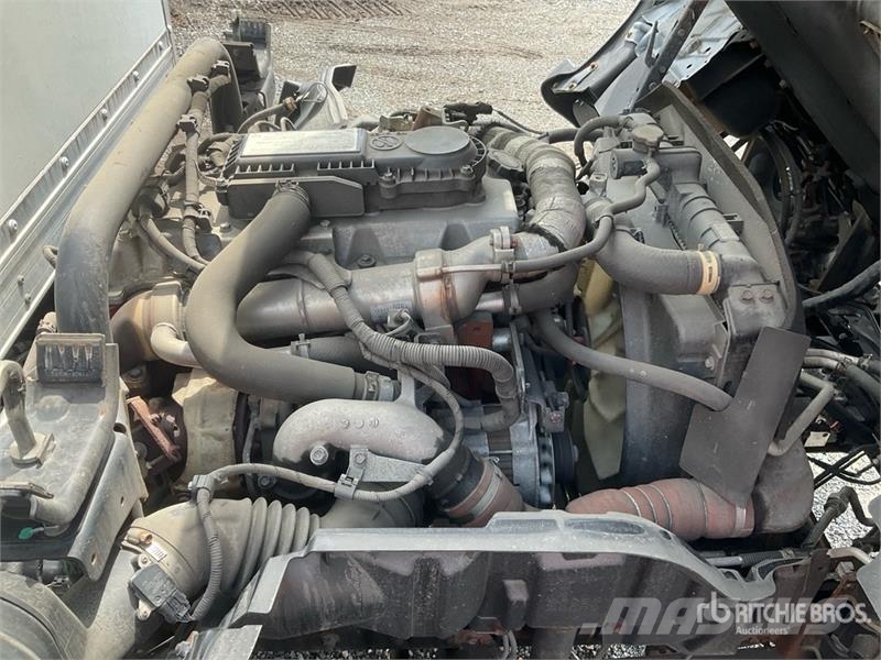 Hino 155 4x2 Van Truck Camiones caja cerrada