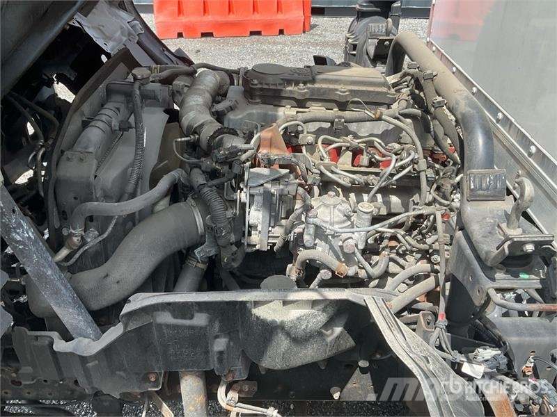 Hino 155 4x2 Van Truck Camiones caja cerrada