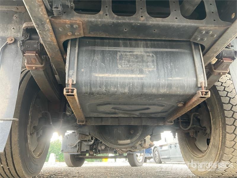 Hino 195 Camiones con caja de remolque