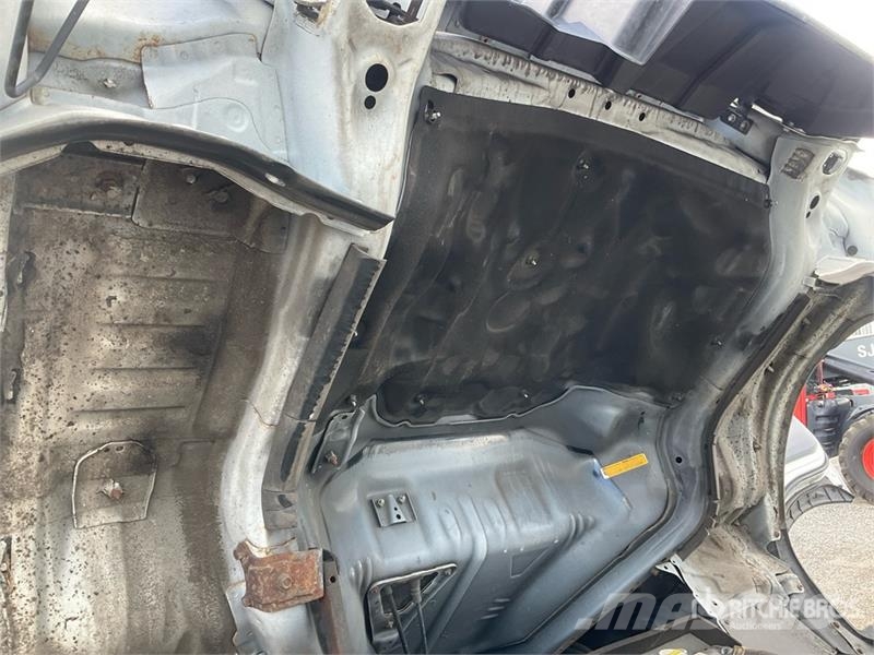 Hino 195 Camiones con caja de remolque