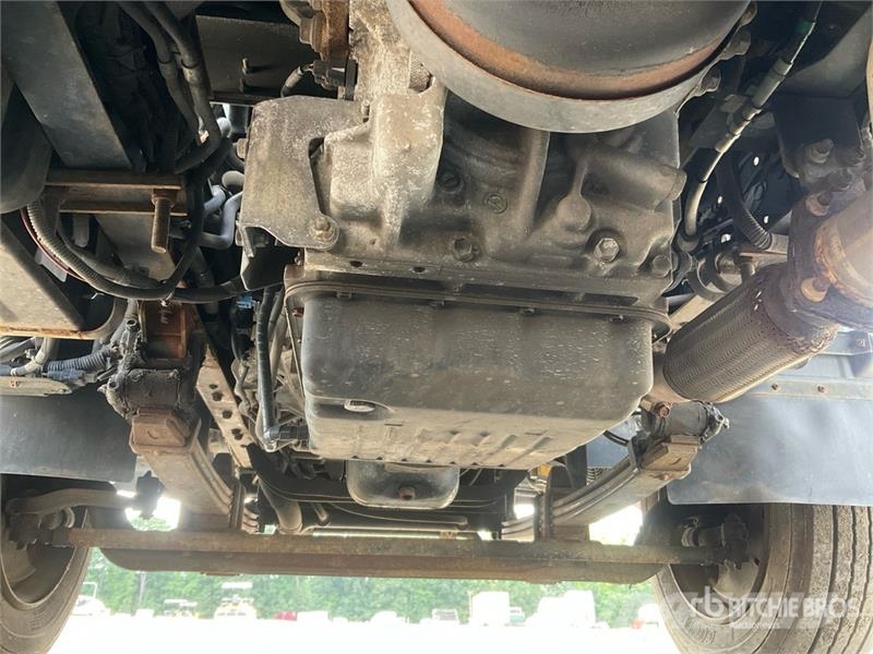 Hino 195 Camiones con caja de remolque