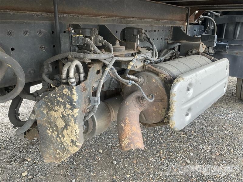 Hino 195 Camiones con caja de remolque