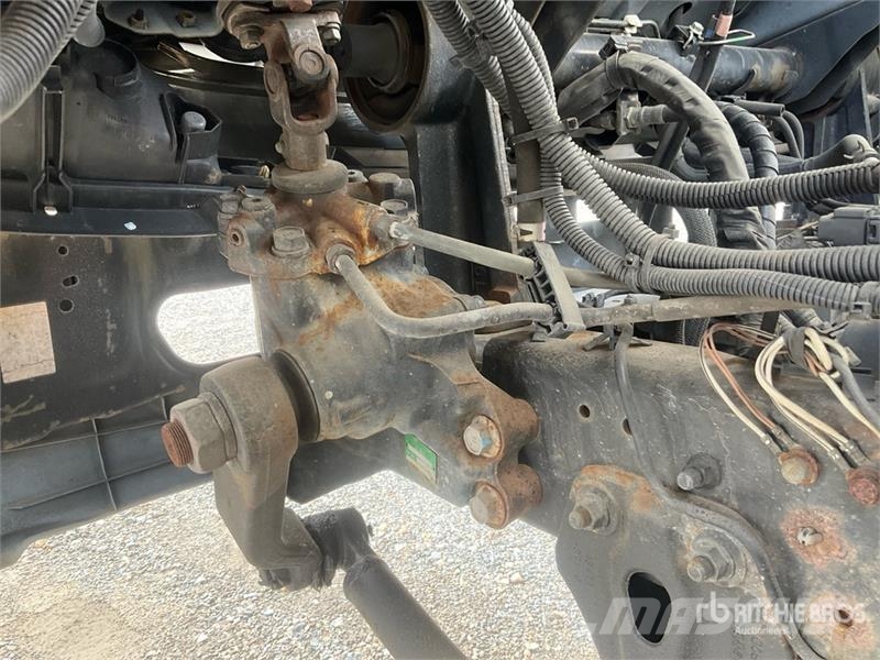 Hino 195 Camiones con caja de remolque