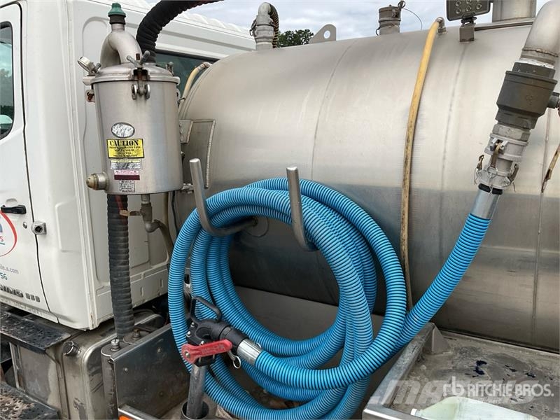 Hino 258 4x2 Portable Toilets Vacuum Tanker Truck Vidanjörler