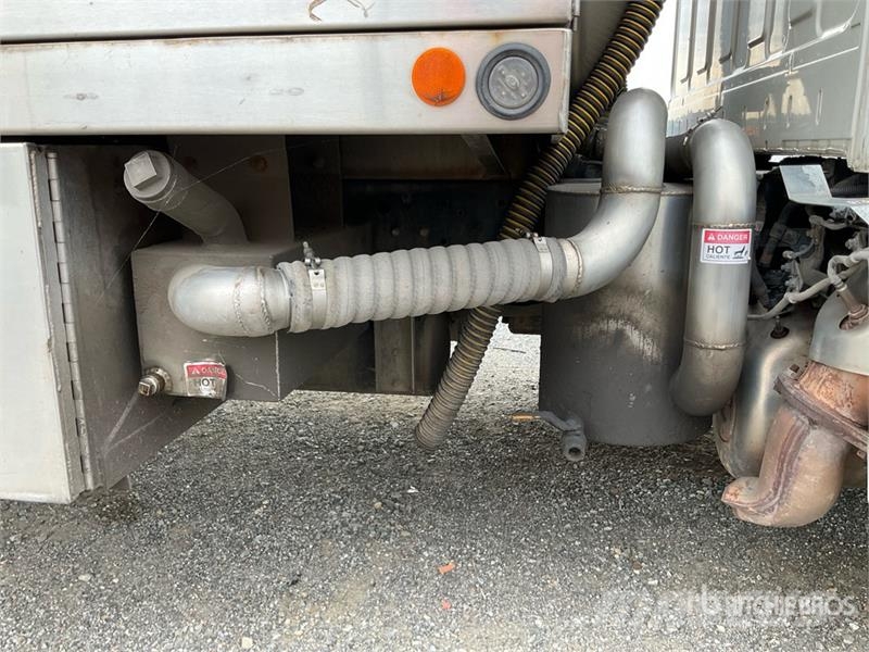 Hino 258 4x2 Vacuum Tanker Truck Slamsuger