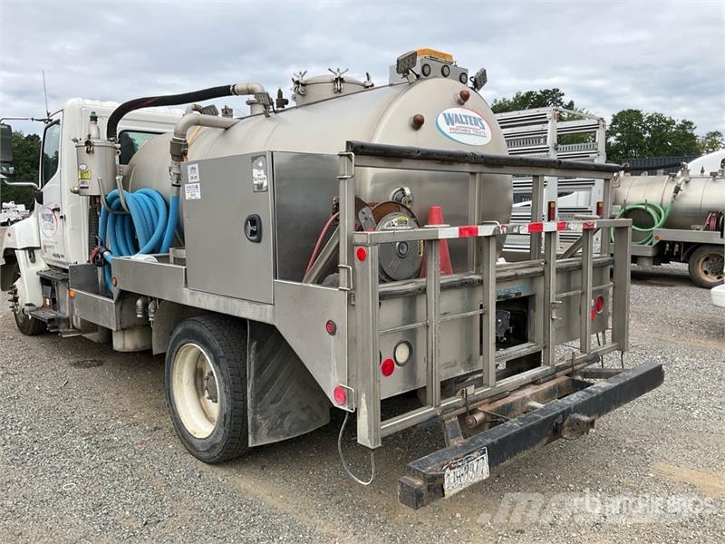 Hino 258 4x2 Vacuum Tanker Truck Slamsuger