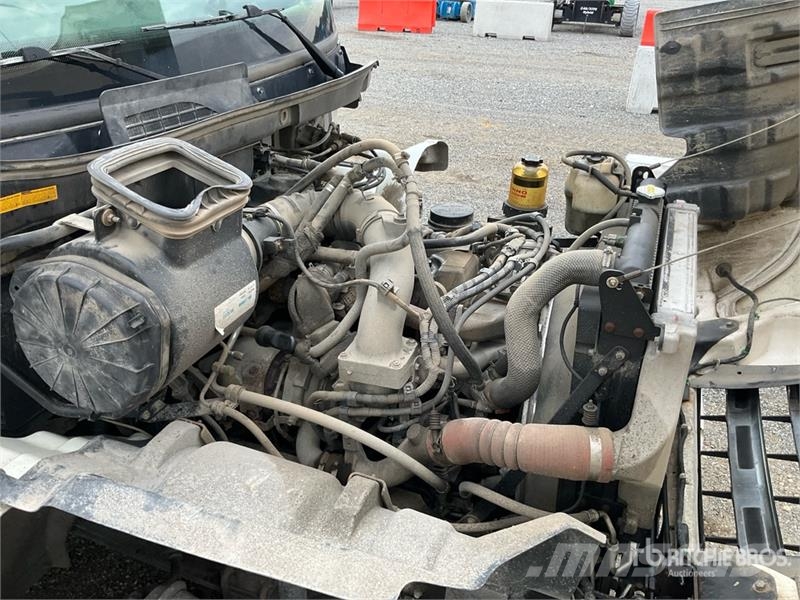 Hino 258 4x2 Vacuum Tanker Truck Slamsuger
