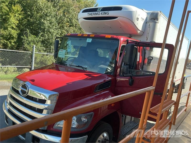 Hino 258LP 冷凍冷蔵車