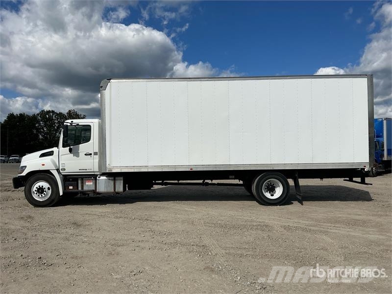 Hino 268 Camiones caja cerrada