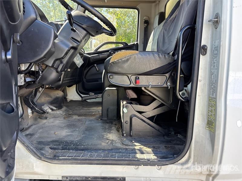 Hino 268 Umpikorikuorma-autot
