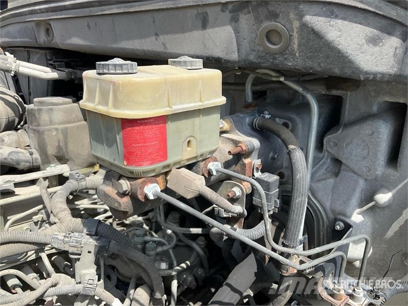 Hino 268 貨箱式卡車