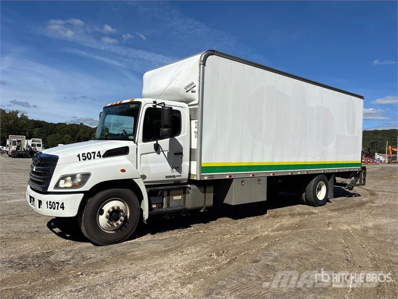 Hino 268 Kofferaufbau