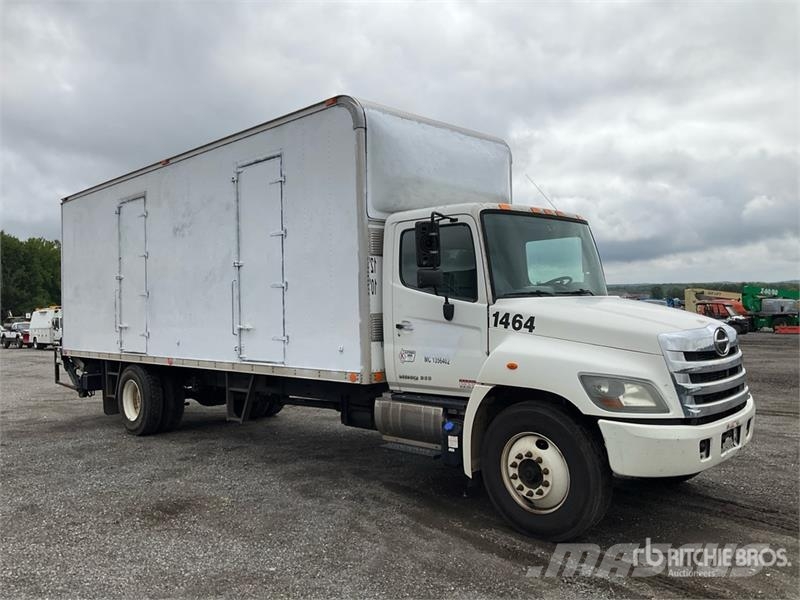 Hino 268 Dobozos teherautók