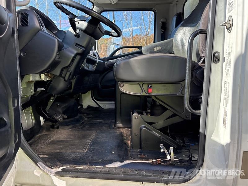 Hino 268 Box trucks