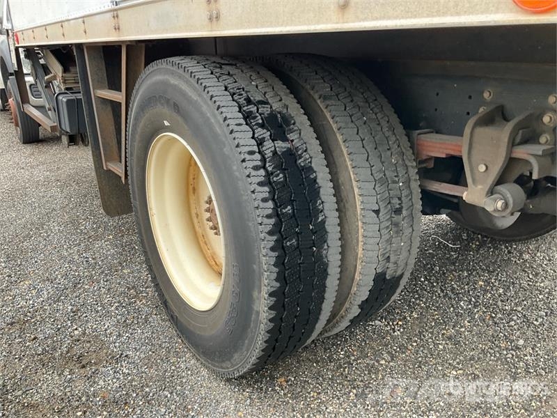 Hino 268 탑차 트럭