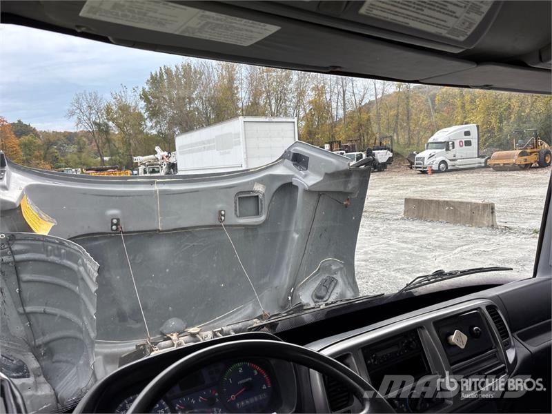 Hino 268 Cabines e interior