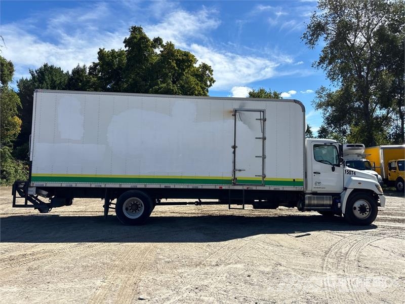 Hino 268 Kofferaufbau