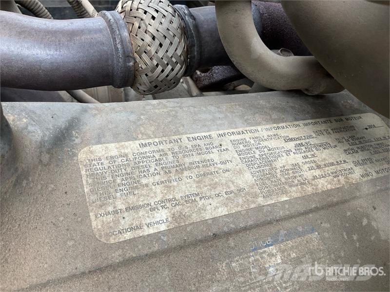 Hino 268 Dobozos teherautók