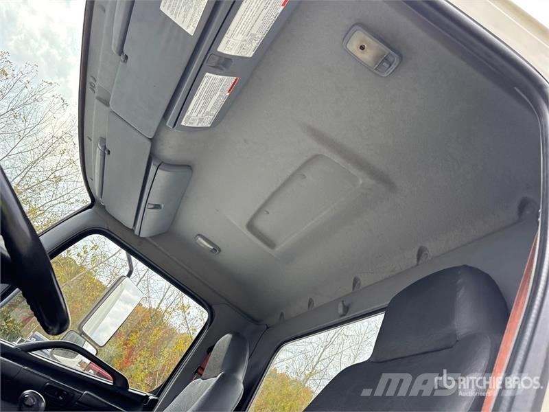 Hino 268 Cabines e interior