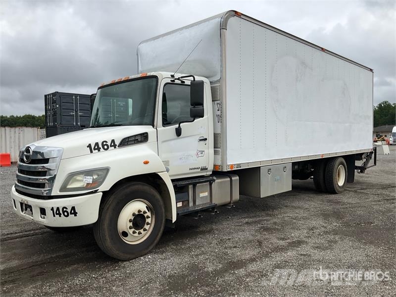 Hino 268 Dobozos teherautók