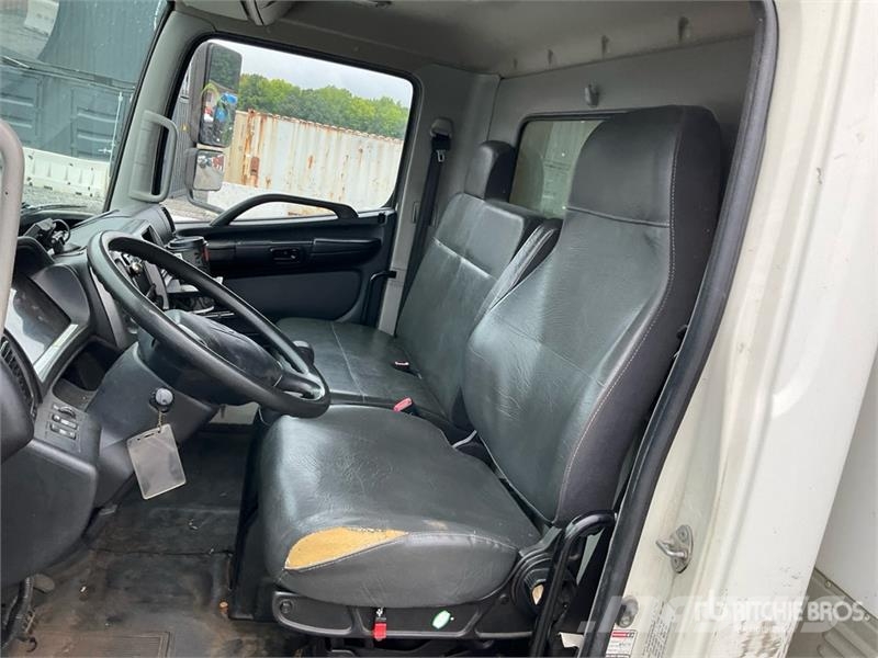 Hino 268 탑차 트럭