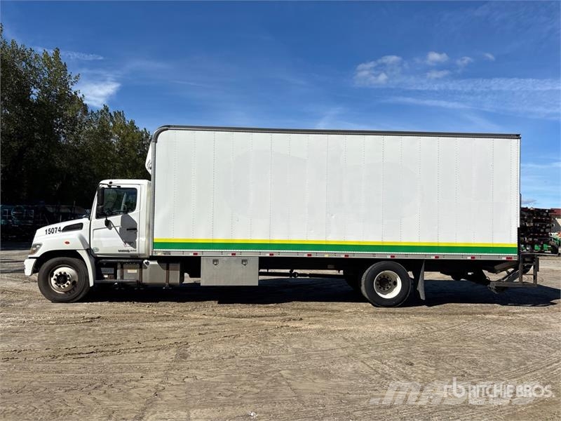 Hino 268 Kofferaufbau