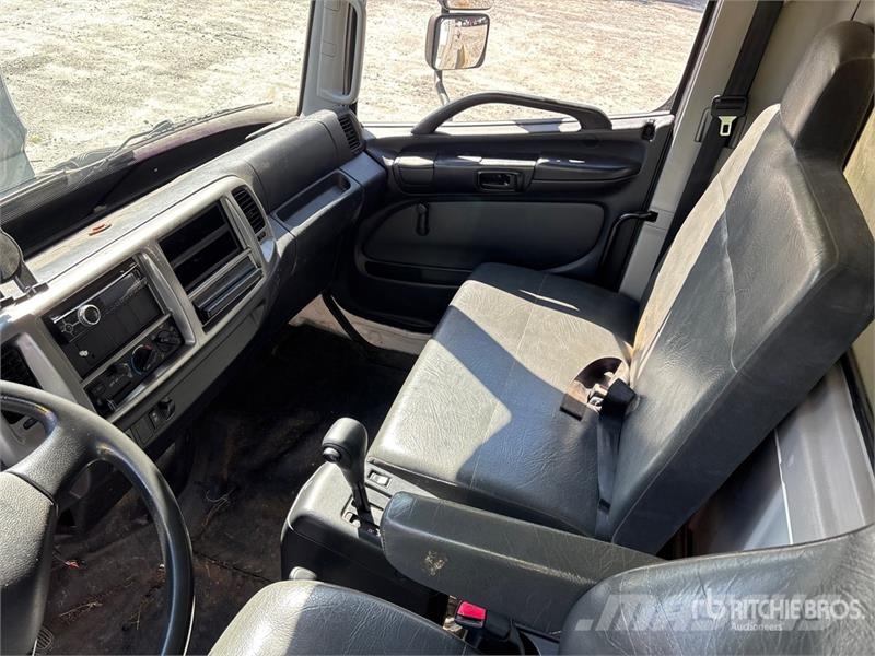 Hino 268 Kofferaufbau
