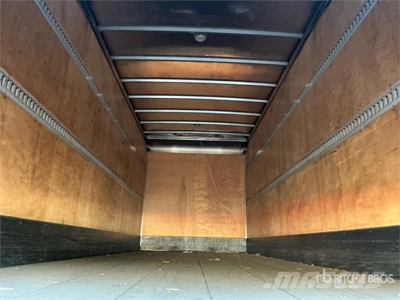Hino 268 貨箱式卡車