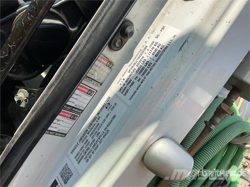 Hino 268 Slamsugere