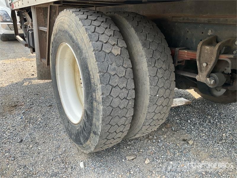 Hino 268 Camion Fourgon
