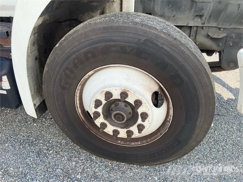 Hino 268 탑차 트럭