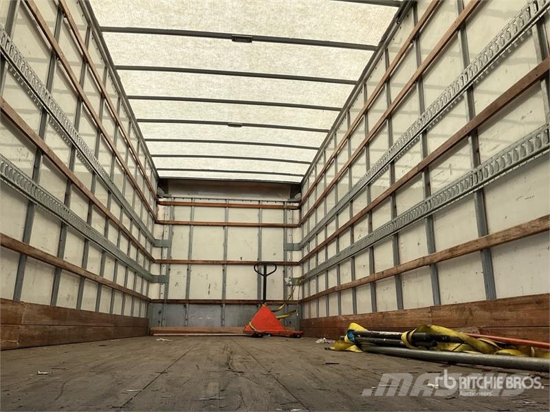 Hino 268 شاحنات ذات هيكل صندوقي